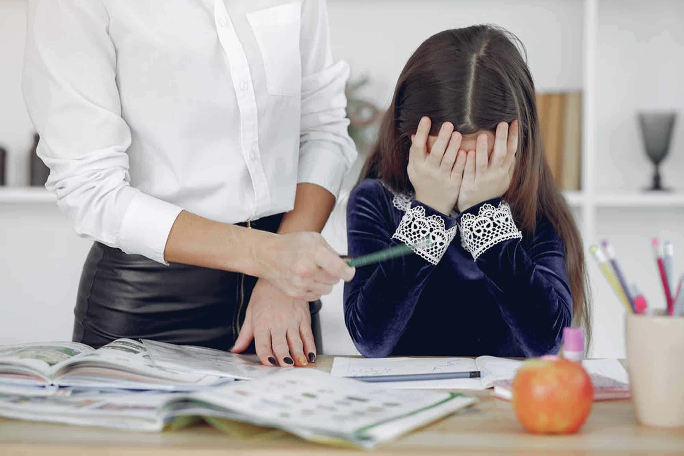 Te simti vinovata ca ai tipat la copii? Nu esti singura